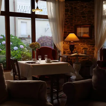 Couette-café Casa Peleyon 3*