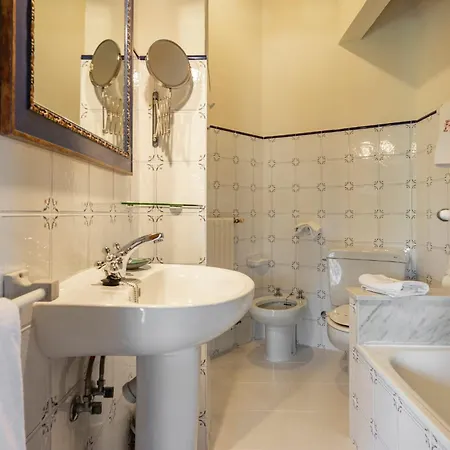 Casa Peleyon Oda ve Kahvaltı 3*