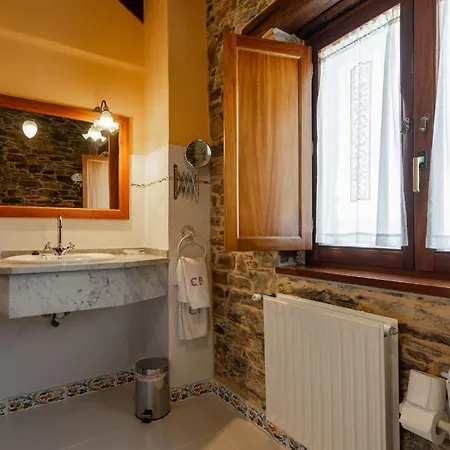 Bed & Breakfast Casa Peleyon Castropol