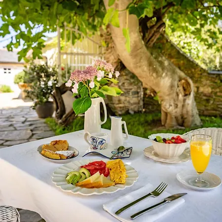 Couette-café Casa Peleyon 3*