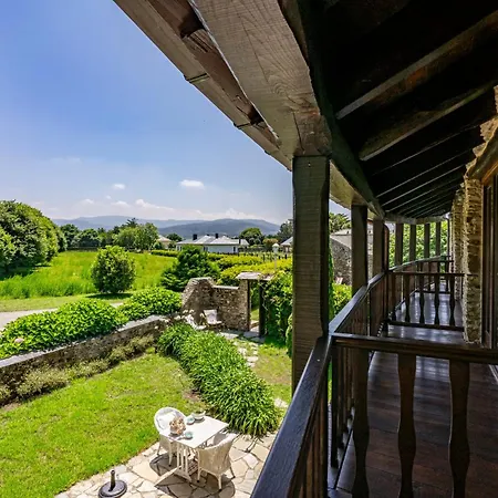 Casa Peleyon 3*