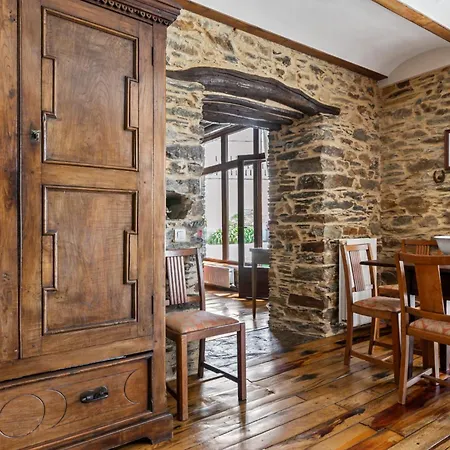 Casa Peleyon 3* Castropol