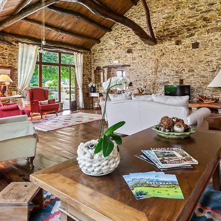 Casa Peleyon Couette-café 3*