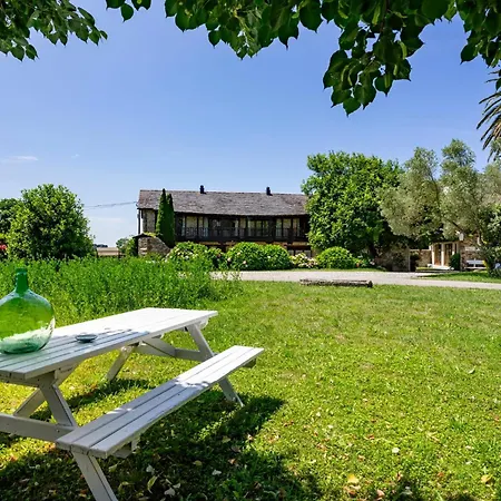 Casa Peleyon Couette-café 3*