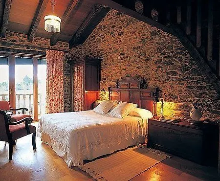 Couette-café Casa Peleyon 3*